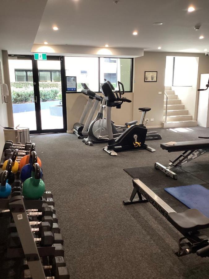 In The Heart Of Port Melbourne Apartment Bagian luar foto
