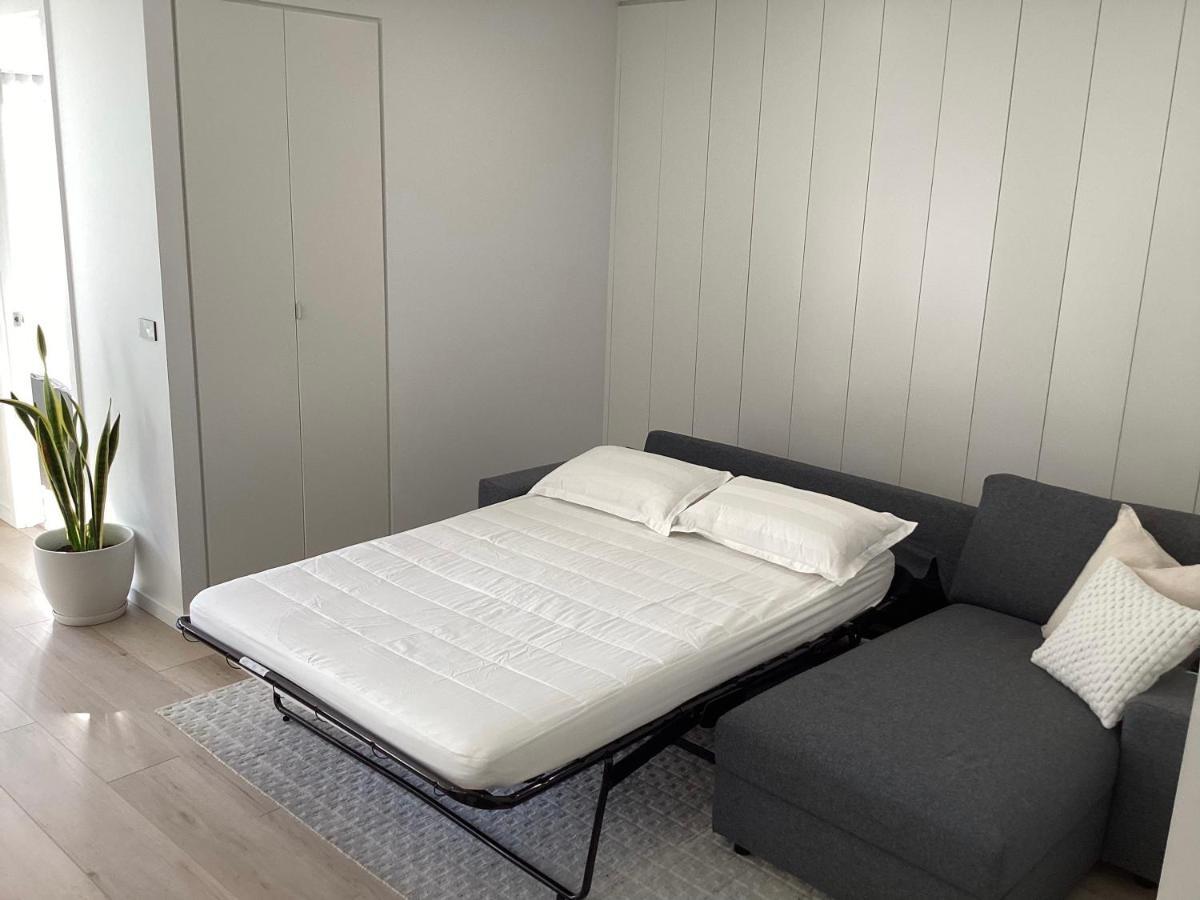 In The Heart Of Port Melbourne Apartment Bagian luar foto